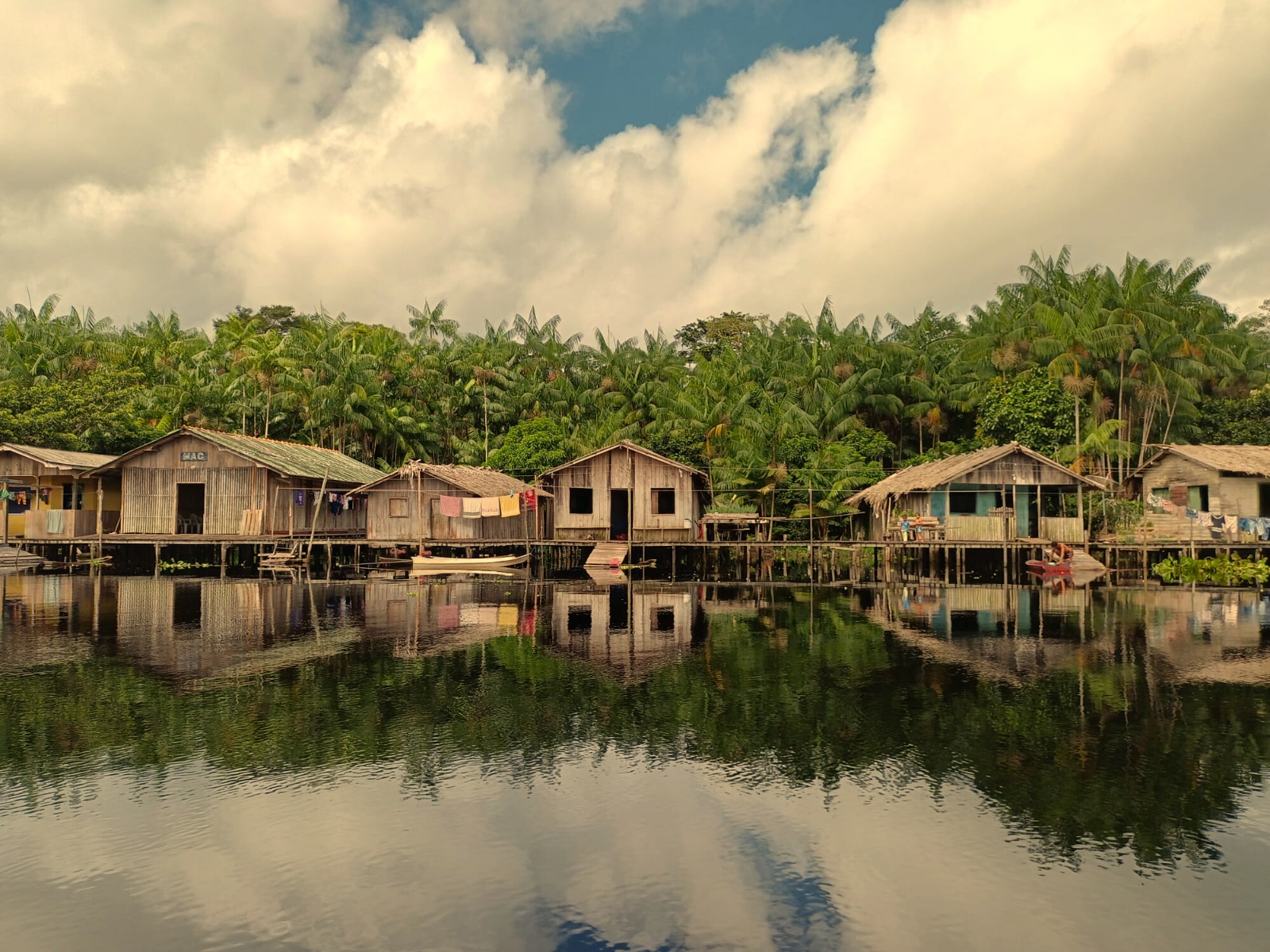 Apoio às Comunidades
